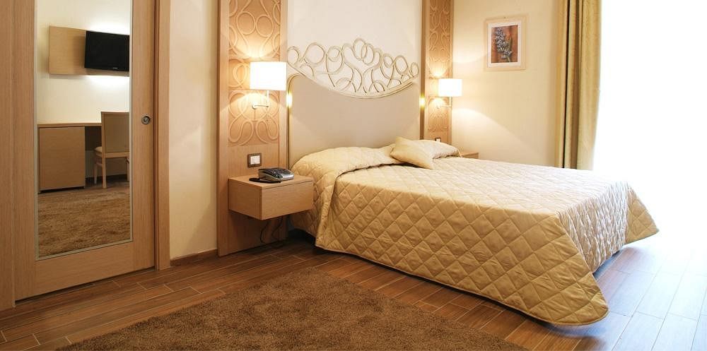 Hotel Duchessa Della Sila 산 조반니 인피오리 외부 사진